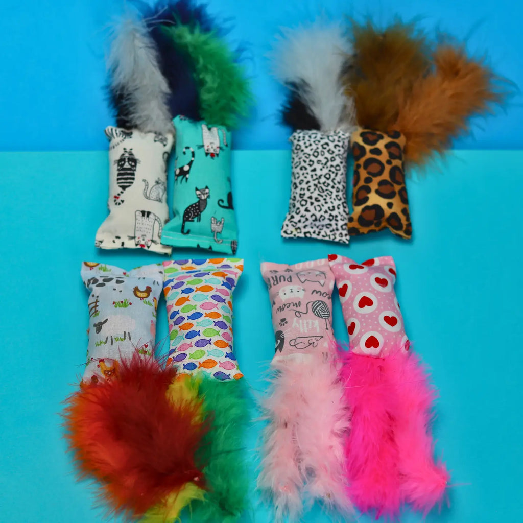 Meow Avenue Catnip Feather Kicker
